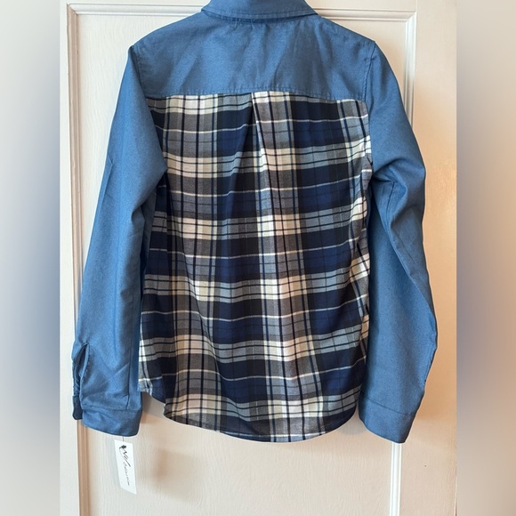 NY Collection Denim Blue Button Down Shirt - Picture 4 of 9